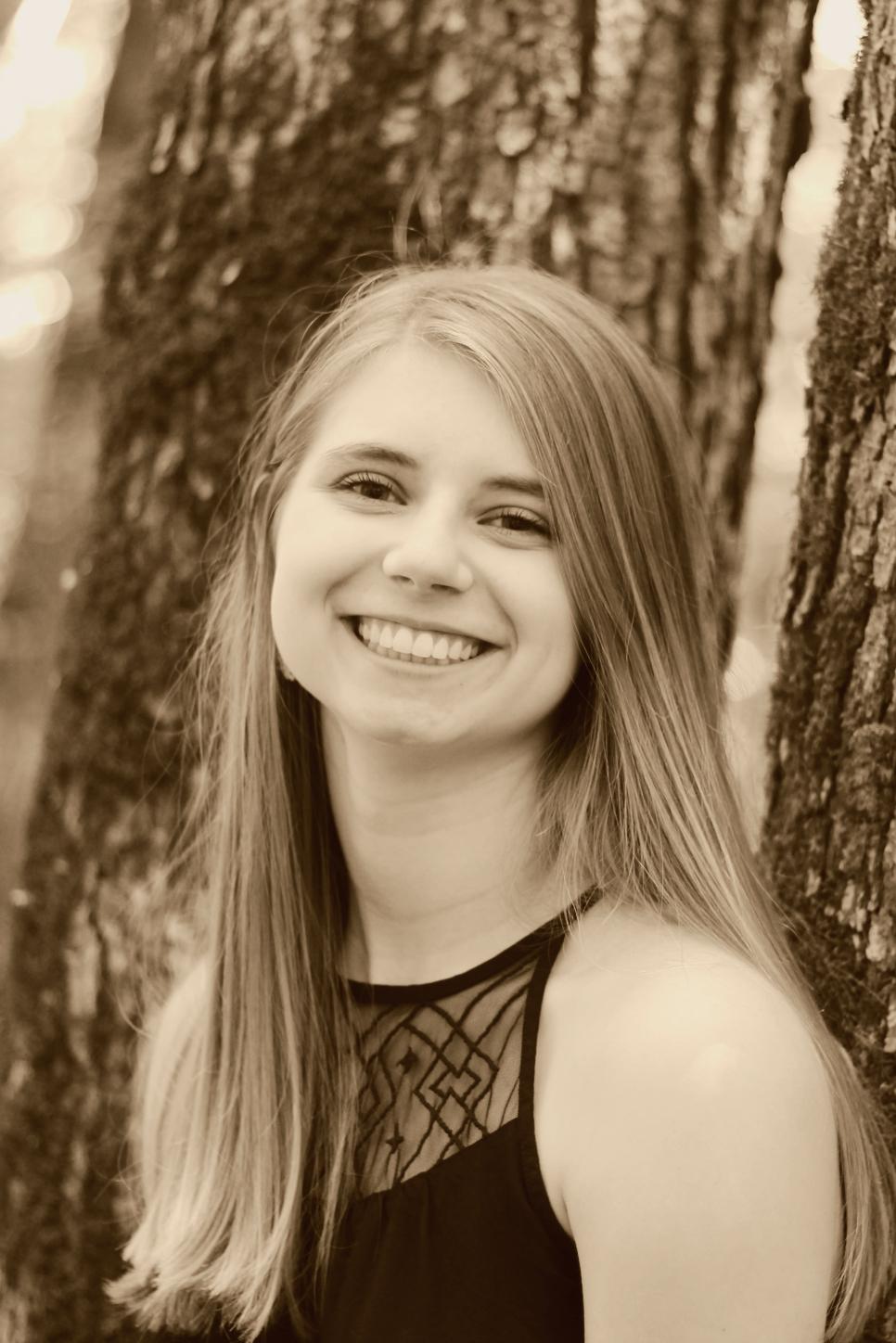 Annabelle Senior Photos Edited Sepia(147)